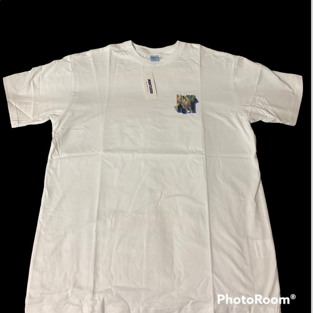 Undefeated tshirt size large